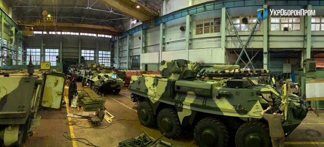 На ХКБМ передали військовим травневу партію бронетранспортерів (ФОТО)