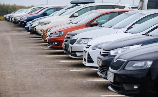 Владельцев автостоянки в Песочине заставят заплатить 1,7 миллиона