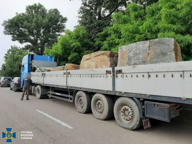 СБУ задокументувала на Житомирщині незаконний видобуток граніту на десятки мільйонів гривень