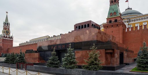 Мавзолей без Ленина: кому освобождают место на Красной площади?