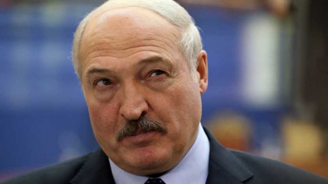 Перенес на ногах, – Лукашенко заявил, что переболел Омикроном