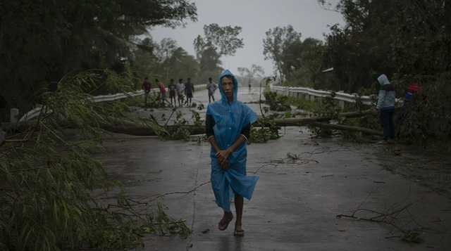 Филиппины накрыл мощнейший за 7 лет тайфун: эвакуировали почти миллион человек