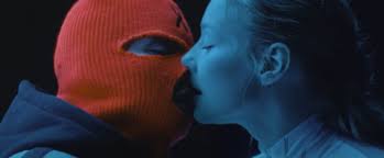 Тина Кароль в новом клипе слилась в поцелуе с хорошим парнем