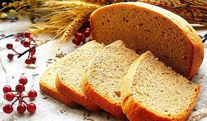 Эксперты рассказали, как резкий отказ от хлеба может повлиять на организм