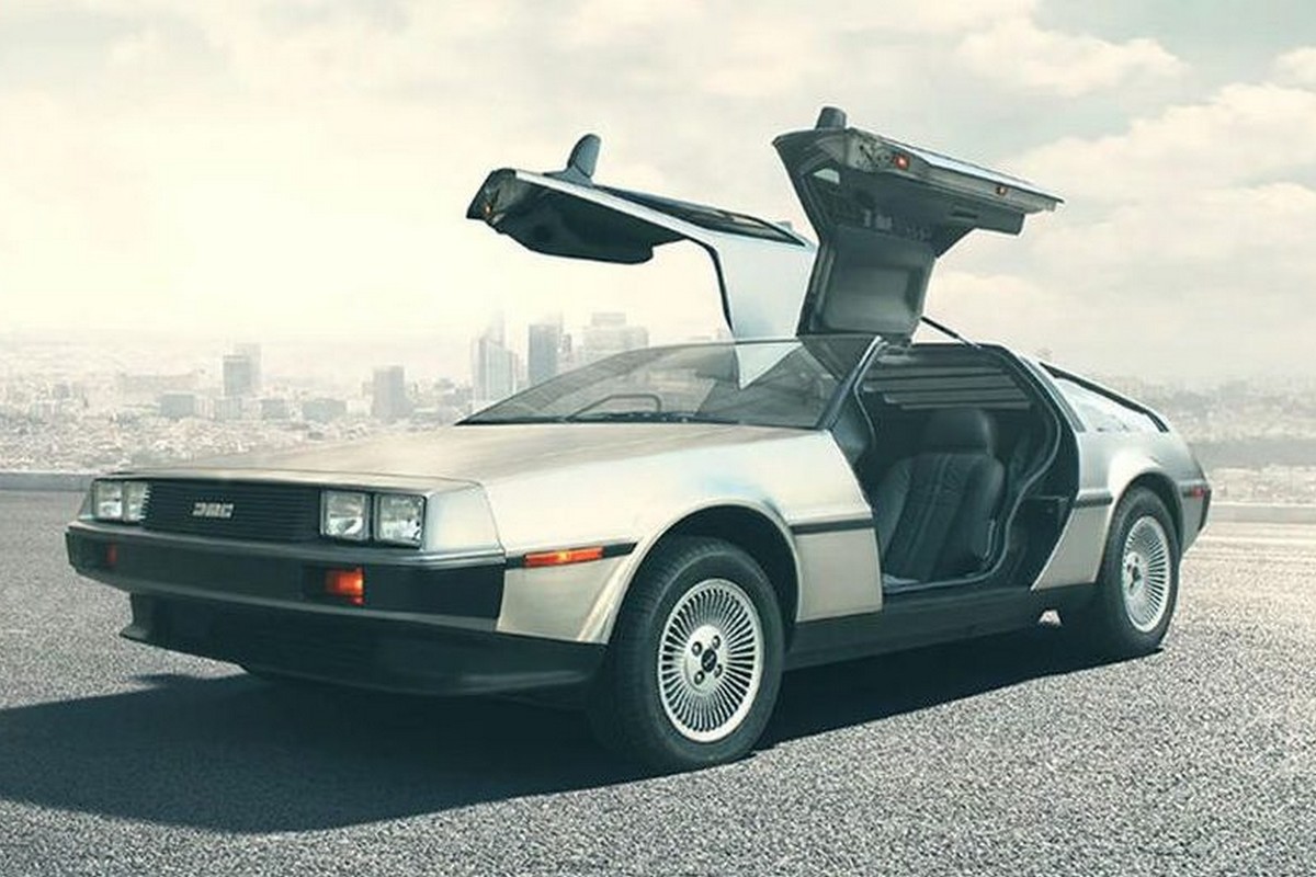DeLorean намекнула на возможное возвращение культовой «машины времени» в виде электромобиля
