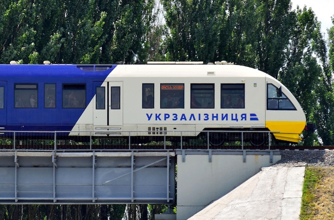 Працівники Укрзалізниці планують страйк із повною зупинкою перевезень – голова ТСК