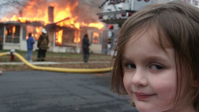 Історія фото дівчинки-катастрофи, яка стала одним з найвідоміших мемів в історії