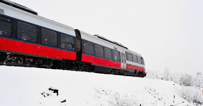 На півночі Швеції через морози призупинили рух потягів