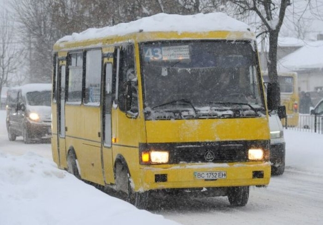 Под Харьковом изменили расписание движения пригородных автобусов