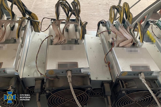 СБУ ліквідувала підпільний майнінг-центр криптовалют, який викрадав у держави електроенергію на мільйони гривень