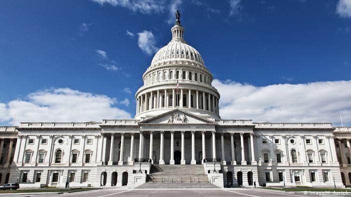 Палата представників Конгресу США більшістю голосів підтримала проєкт оборонного бюджету на рекордну суму 840 млрд дол з важливою для України поправкою. Зокрема, схвалено збільшення запитаної Байденом суми на оборону на 37 млрд доларів.
