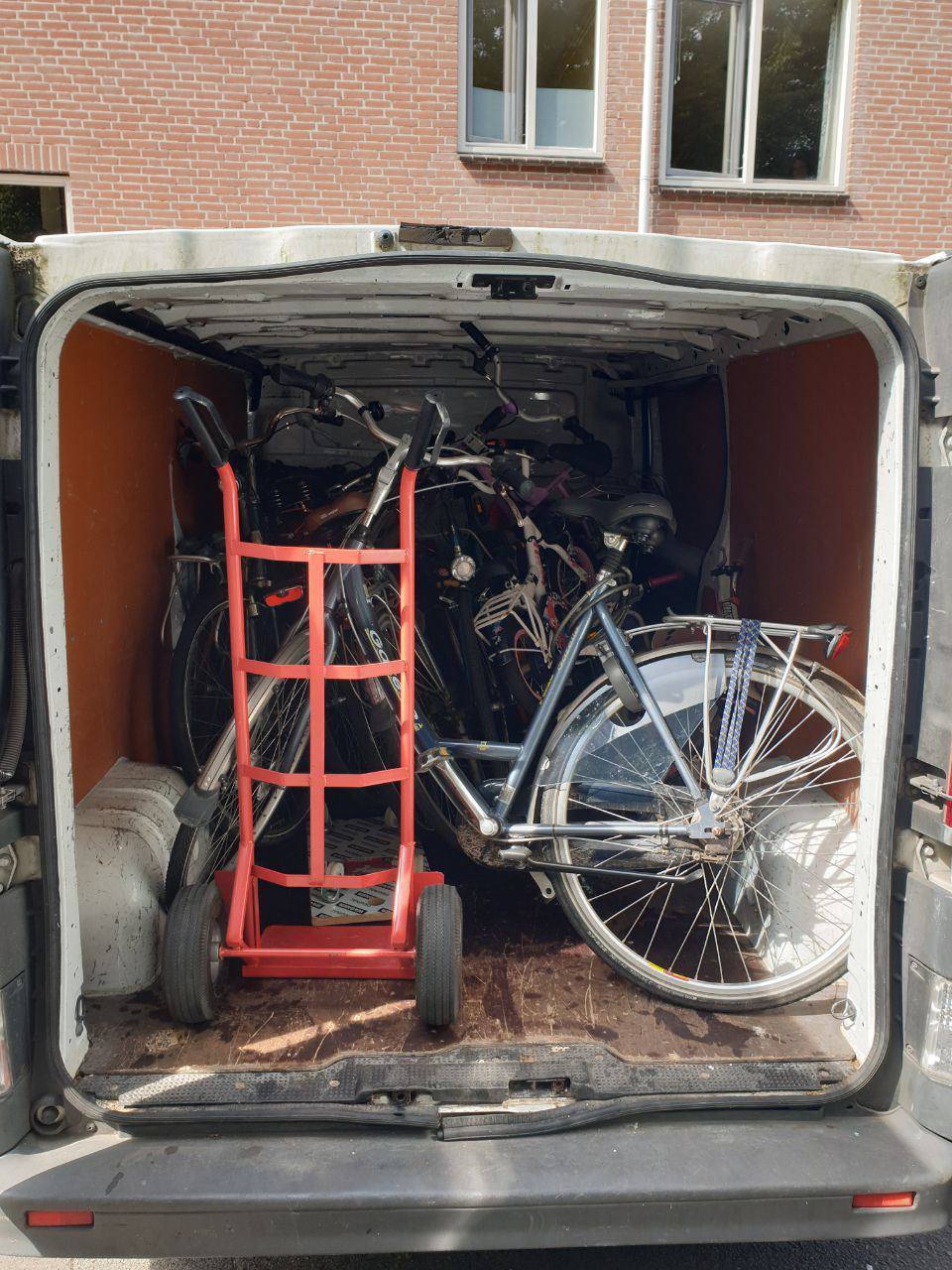 Амстердам передасть  українським містам дві тисячі забутих велосипедів