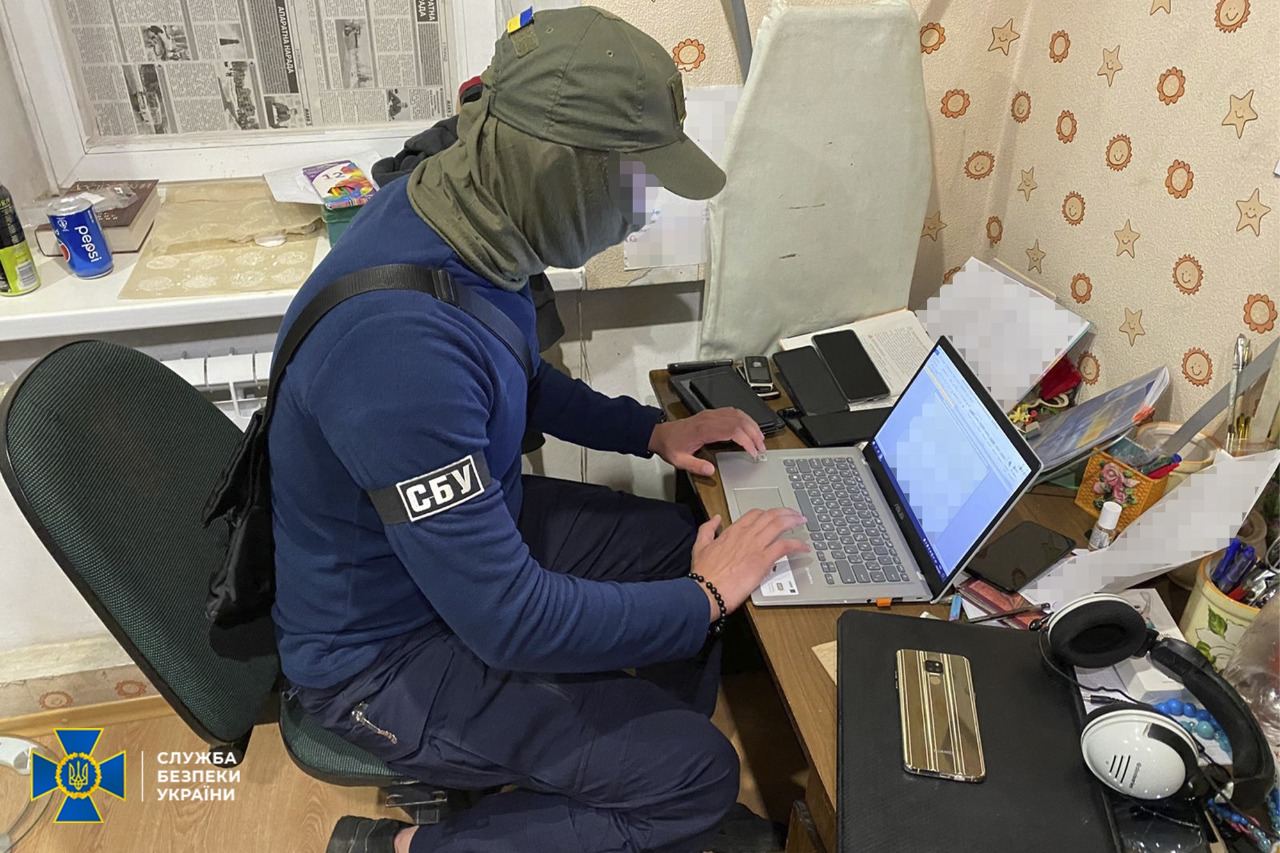 СБУ викрила агентуру рф, яка збирала розвіддані про фортифікаційні укріплення поблизу Краматорська і Запоріжжя