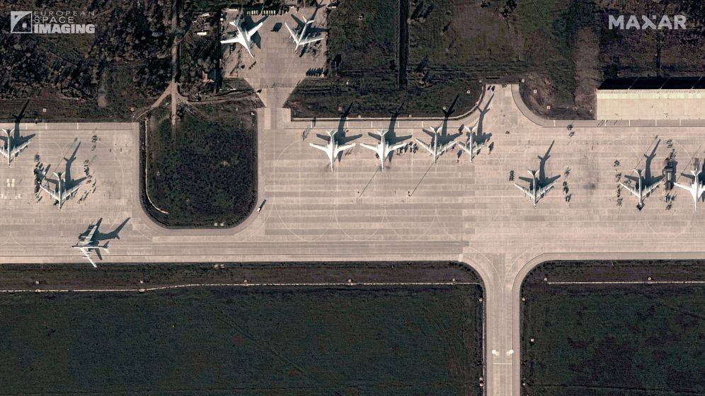 Росія готується до нового масованого удару: аеродром Енгельс-2 у стані підвищеної готовності