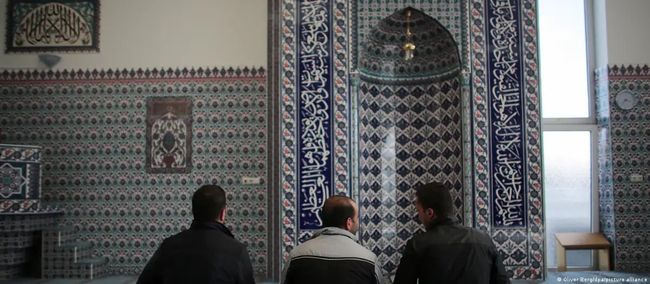 У мечеті Кельна виступив таліб. У німецькому уряді не знали, що він приїде
