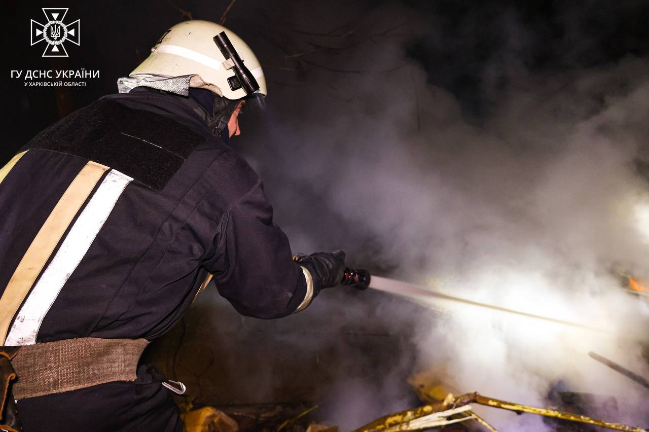 Харків. Рятувальники ліквідували наслідки нічної атаки ворога