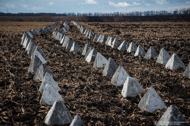 “Зуби дракона” виростають на Харківщині: як будують фортифікації біля кордону