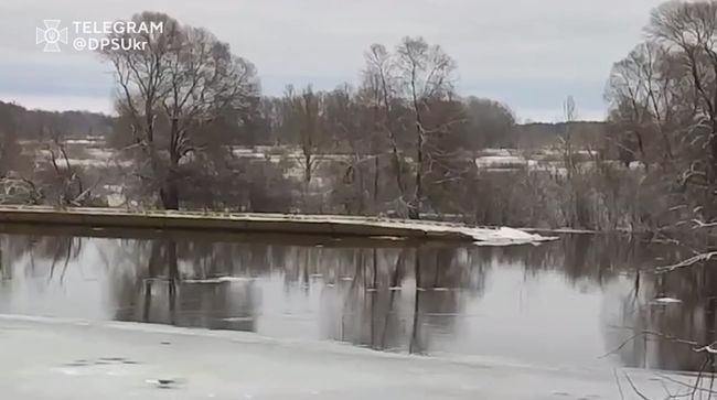 На Чернігівщину річкою принесло понтонний міст росіян — Державна прикордонна служба України