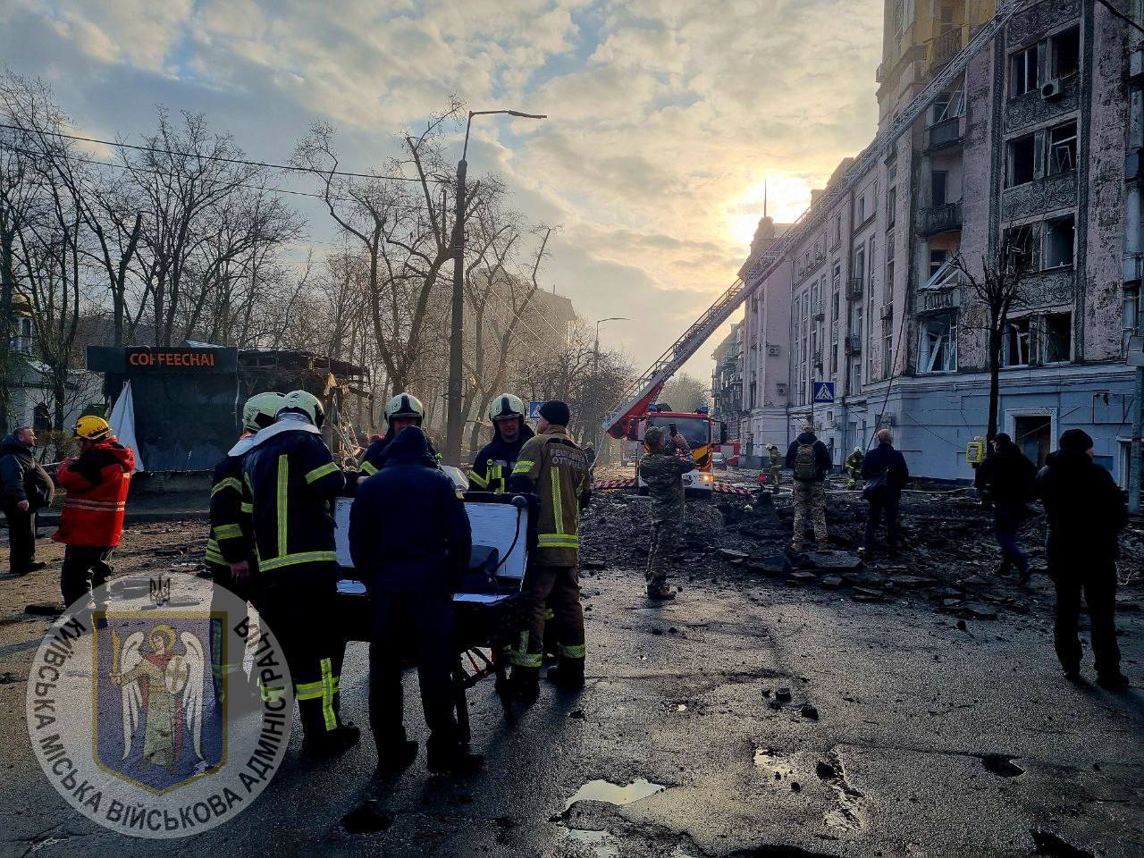 Повітряні сили збили 31 ворожу ракету: подробиці обстрілу Києва (ФОТО)