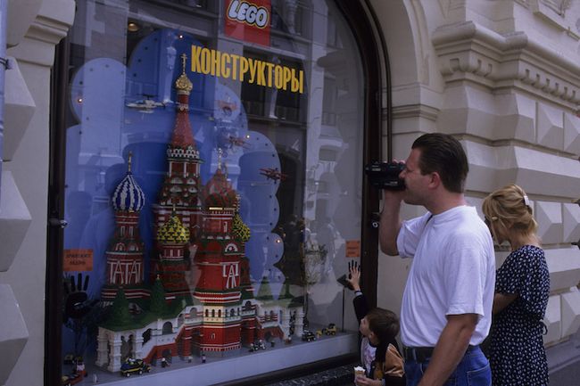 росія не відчуває значних проблем з імпортом споживчих товарів західних компаній - Reuters
