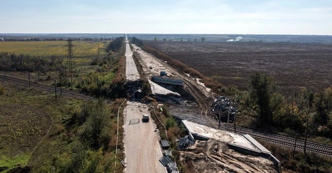 Уряд виділив 2,38 млрд гривень на відновлення доріг в прифронтових регіонах